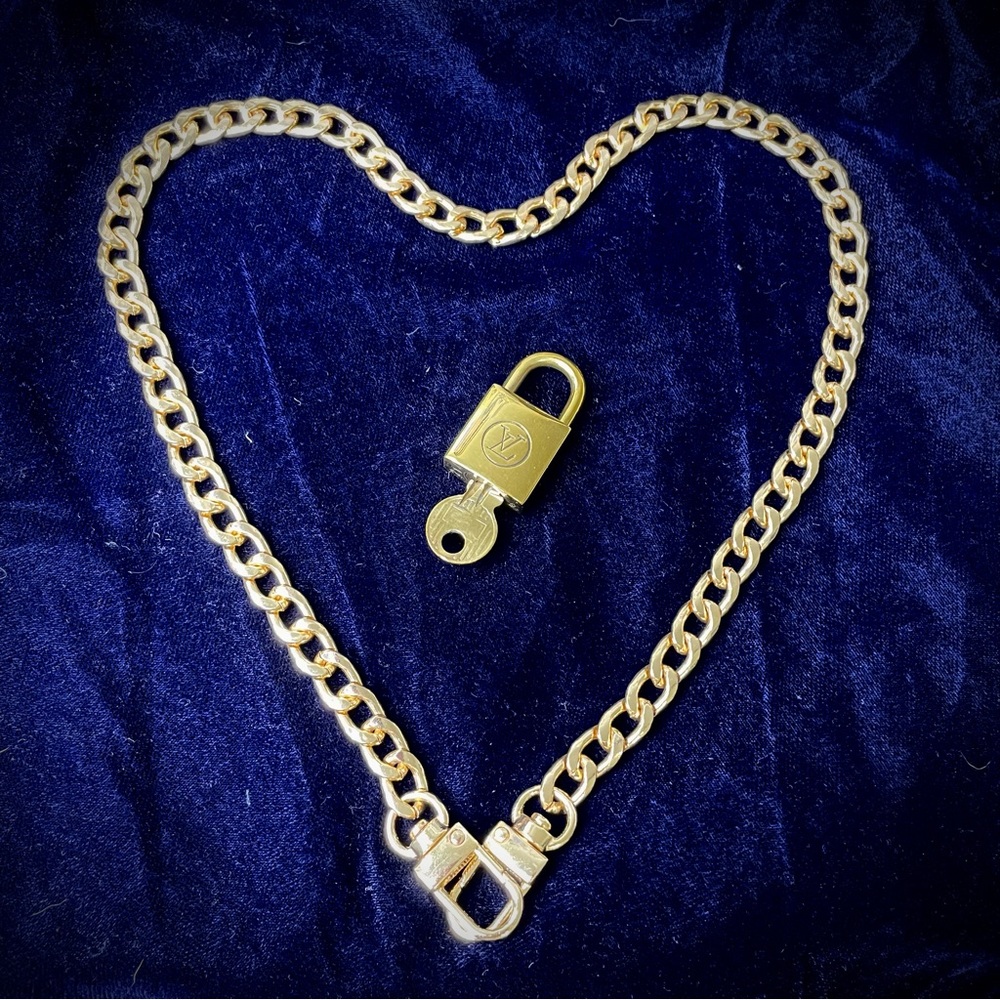 Louis Vuitton LV lock and key #214